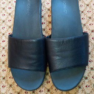 Vionic Val Leather Slide Sandal - Black Size 9.5 - NWBox